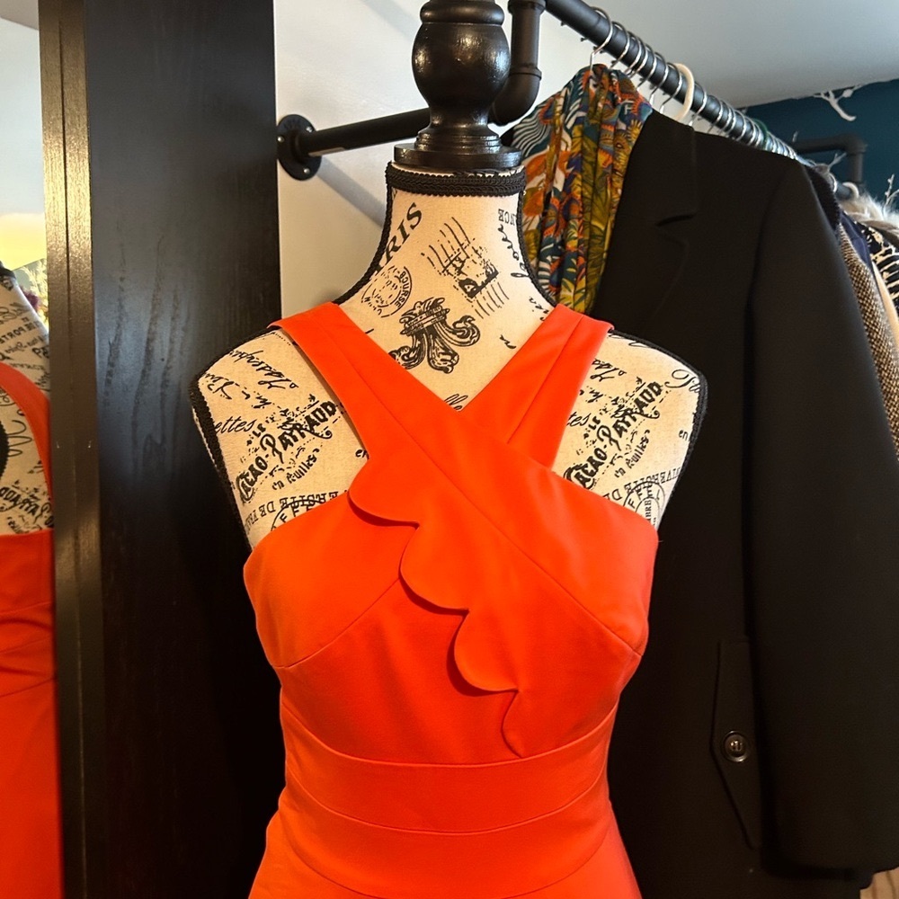 BEAUTIFUL, ARMANI bright Orange 🍊 short dress.  Size XS - Picture 2 of 13